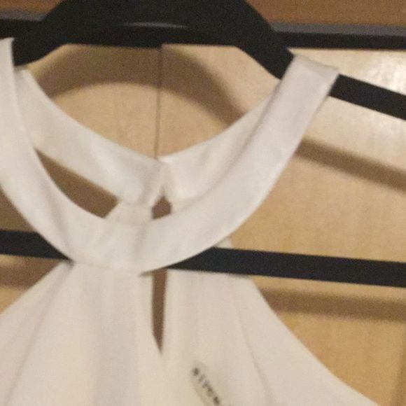 Alice + Olivia laylaCold Off ShoulderRuffle Blouse - Picture 2 of 9